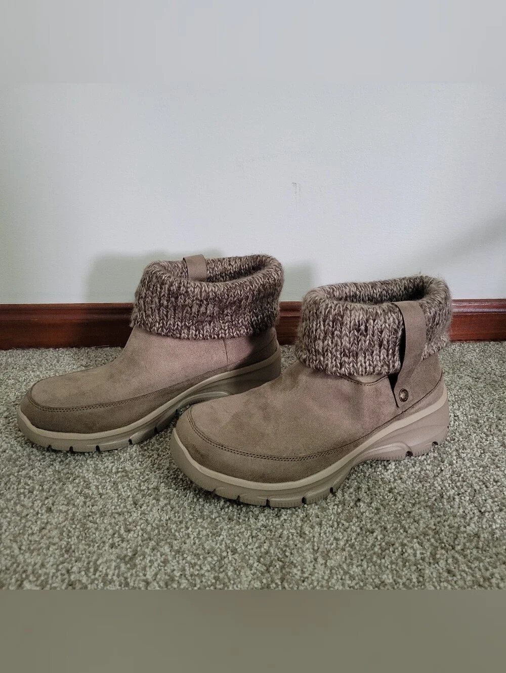 NWT (No Box) Sketchers Women's Taupe Suede Knit-Cuff Ankle Boots, Size 10